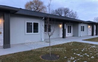 2121 S MONTANA