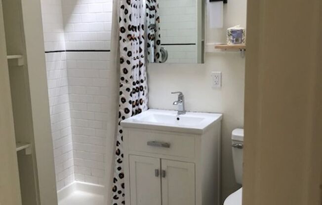 C17 Honeybee Bldg MDB III