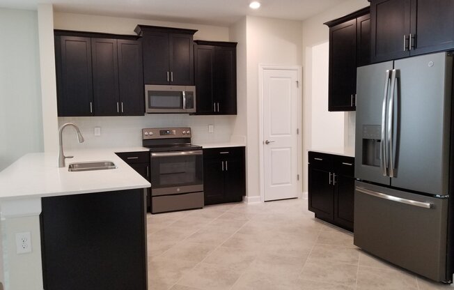 Spacious Oaks at Moss Park Home!