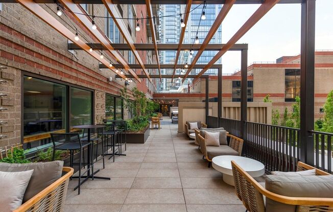 560 W 43rd St