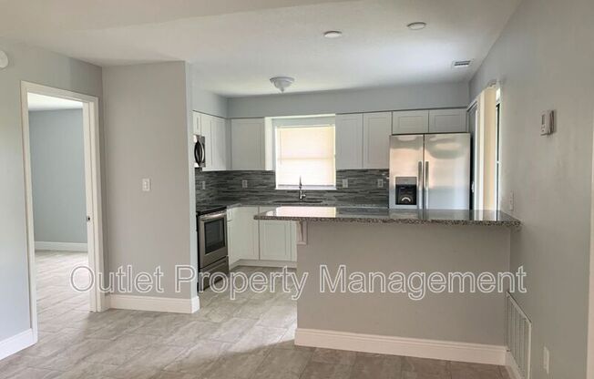 7528 UNIVERSITY GDN DR