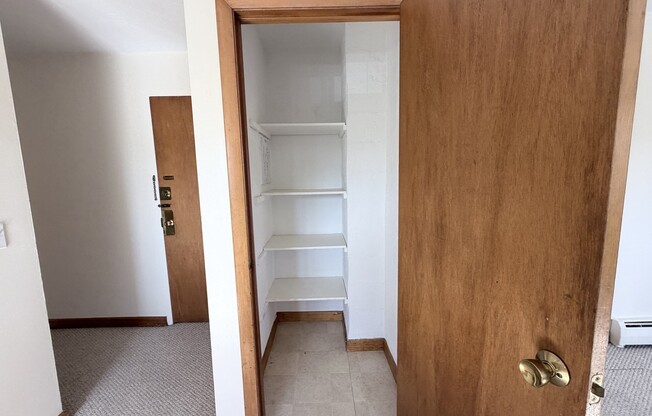 1 bed, 1 bath, 700 sqft, $1,850, Unit 9