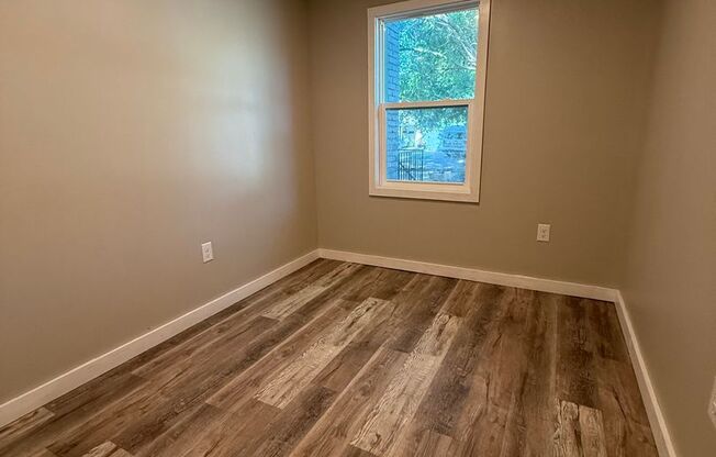 Beautiful 3 Bedroom, 2 Bathroom Quadplex Near Downtown Wichita – Modern Amenities & Pet Friendly!