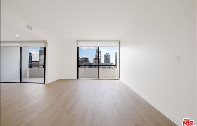 2 beds, 2 baths, 1,621 sqft, $4,800, Unit 1509