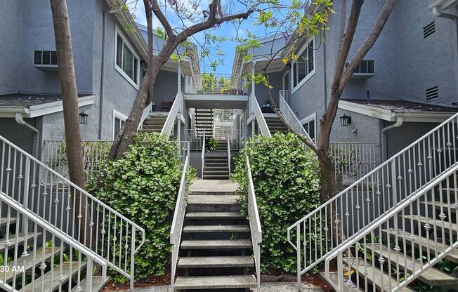 NORTH PARK - SAN DIEGO.  Nice 2 Bedroom / 2 Bath Condo.  AVAILABLE 06/01/2025.