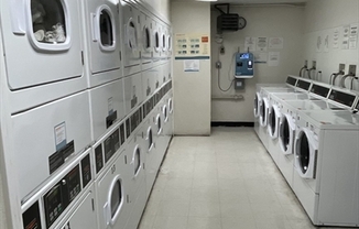 2 beds, 2 baths, 1,093 sqft, $2,400, Unit 613