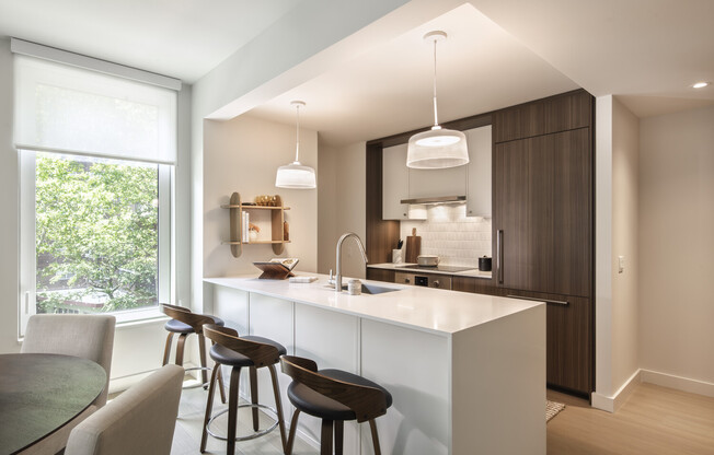 2 beds, 2 baths, $11,677, Unit 711