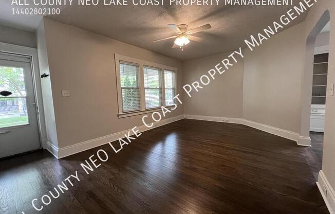 1614 LARCHMONT AVE