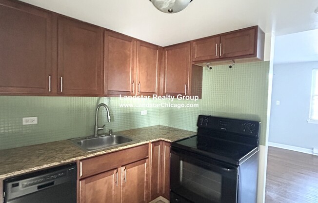 7632.5 North Milwaukee Ave.