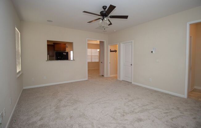 3 Bedroom, 2.5 Bathroom Townhome in Brandon Acres - Available Now!