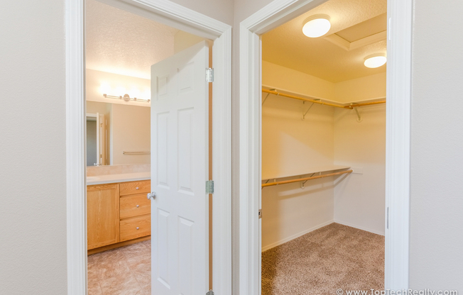 3 beds, 2.5 baths, $2,550