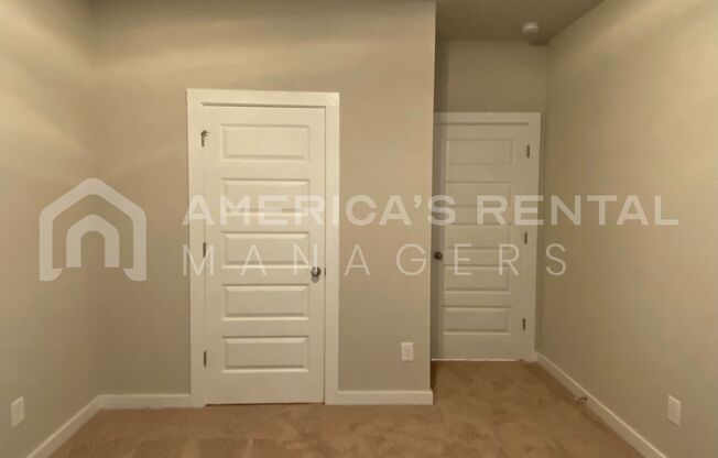 3 beds, 2 baths, $1,599