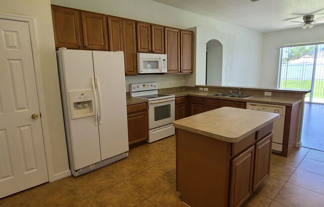 Single family, 3 bedroom, 2 bath in Turnberry Subdivision