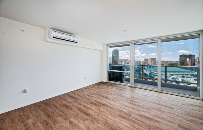 Kapiolani Residence - Great Location, Great Price!