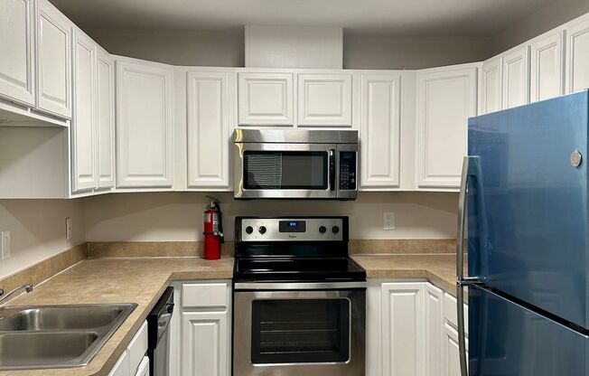 2 beds, 2 baths, 1,000 sqft, $1,499, Unit 205