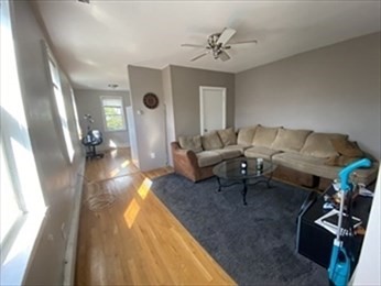 313 W 3rd St 2
