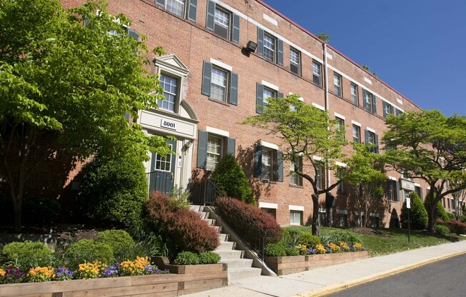 Rock Creek Spring Apartments Building