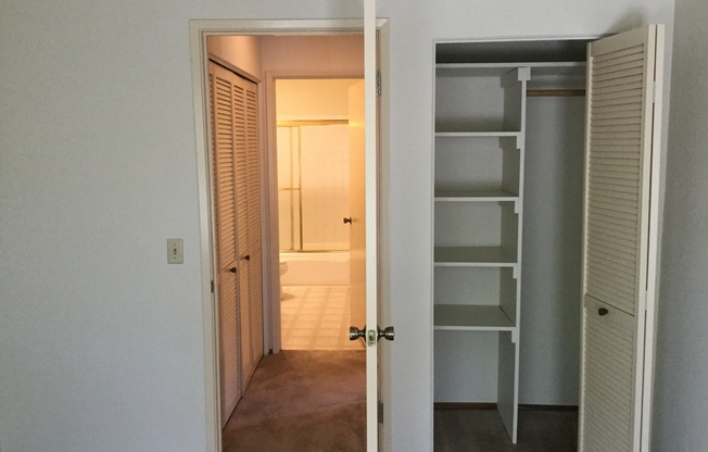 2 beds, 2 baths, $2,650, Unit Unit B