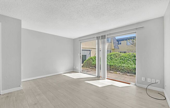 2 beds, 1.5 baths, 750 sqft, $1,395, Unit 37