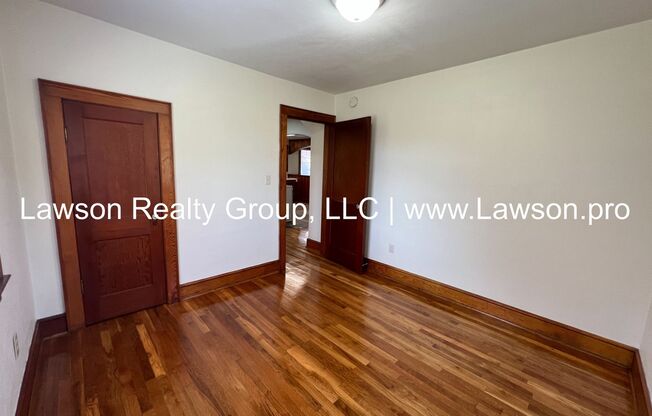 2 beds, 1 bath, $1,395