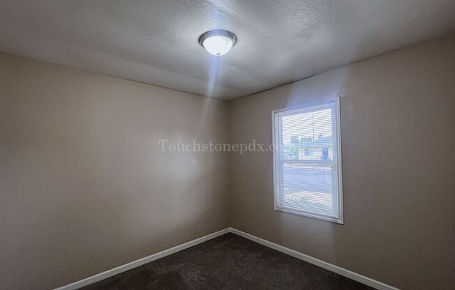 2 beds, 1 bath, $1,295