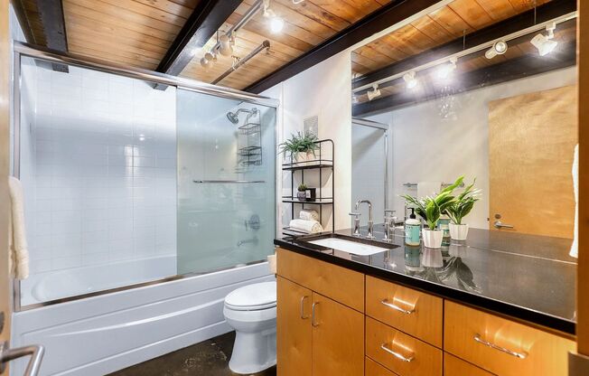 Cozy Loft in Downtown Spokane