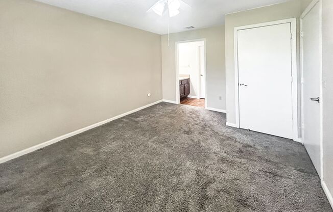 1 bed, 1 bath, $1,300, Unit # 10203