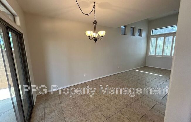 3342 N 143 LN