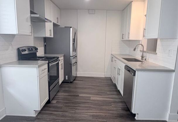 2 beds, 2 baths, 1,050 sqft, $2,995, Unit 20