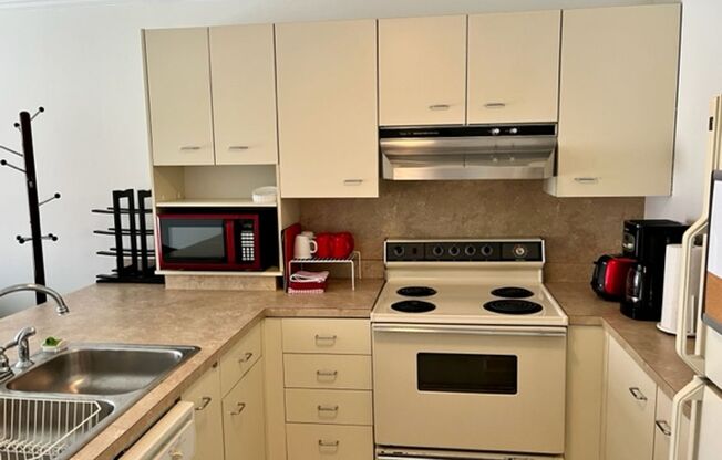 1 bed, 1 bath, $2,150, Unit Unit 402