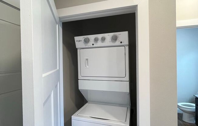 1 bed, 1 bath, 592 sqft, $1,300