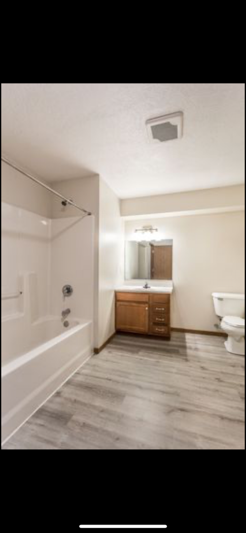 1 bed, 1 bath, 614 sqft, $885