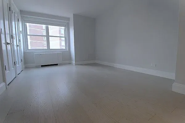Studio, 1 bath, $9,995, Unit 25D
