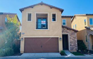 $2,295 Sunnyside & Gettysburg, 3 Bed Home - Mustang Dr, Clovis - Gated Community With Pool