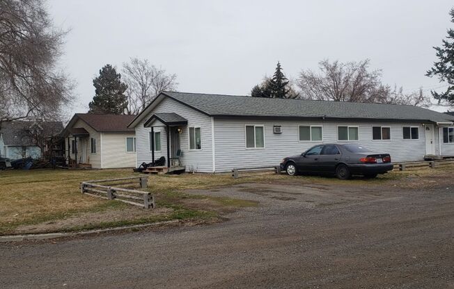 3431-3433 E. Montgomery Ave