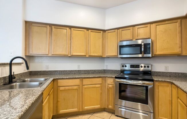 2 beds, 2 baths, 1,250 sqft, $1,695, Unit 209