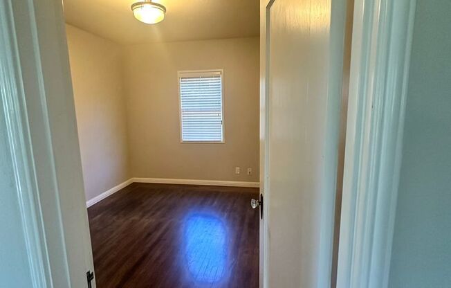 2 beds, 1 bath, $3,000