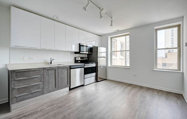 1 bed, 1 bath, $1,795, Unit 707