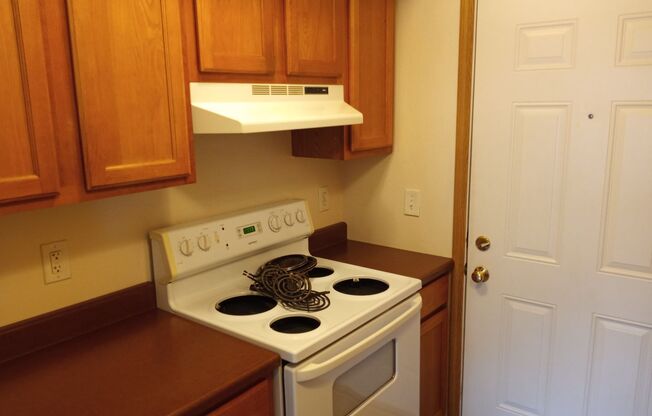 2 beds, 1.5 baths, $1,395, Unit 207