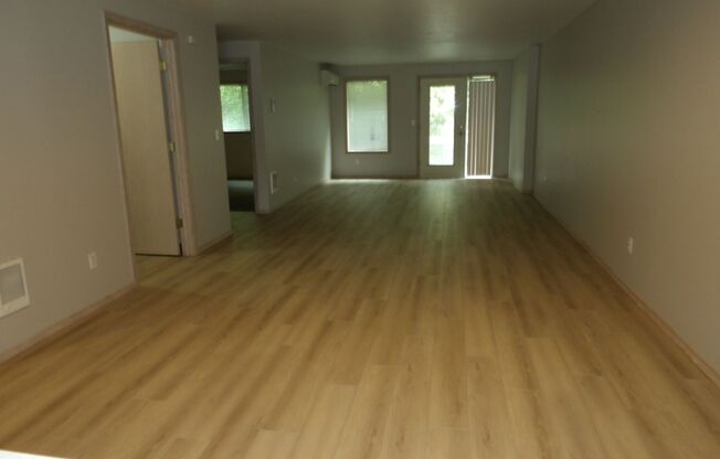 2 beds, 2 baths, 1,240 sqft, $1,940, Unit L58