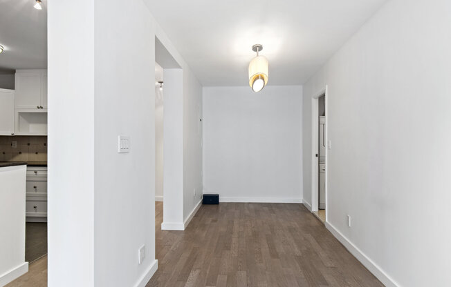 44 E 12th St