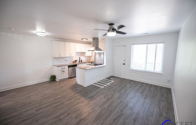 1 bed, 1 bath, 594 sqft, $1,199, Unit 04