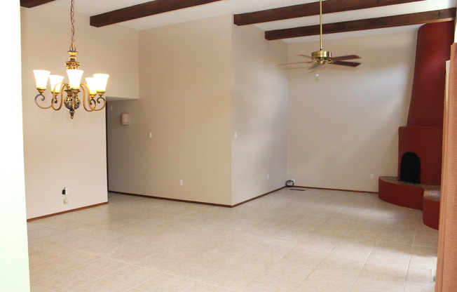 Beautiful 3 bdr, 2 bath SOLAR home w/large family room.  1 small dog considered 20lbs or less only.