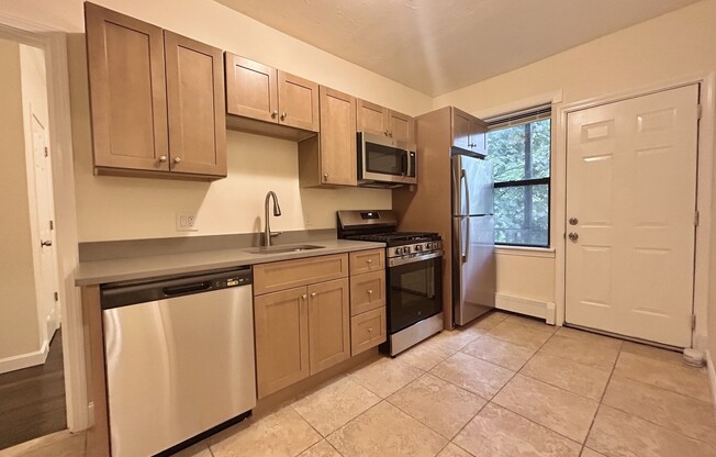 435 Walnut Ave