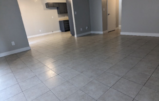 815 N PEACH