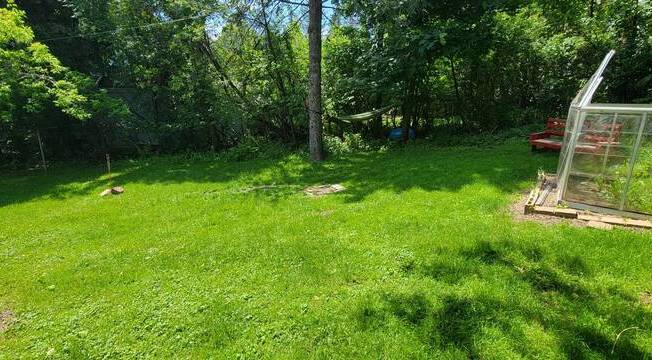 3 beds, 1 bath, 1,400 sqft, $1,600