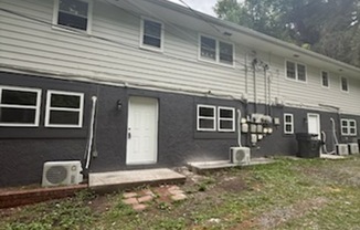 1300 1330 WINDSOR AVE