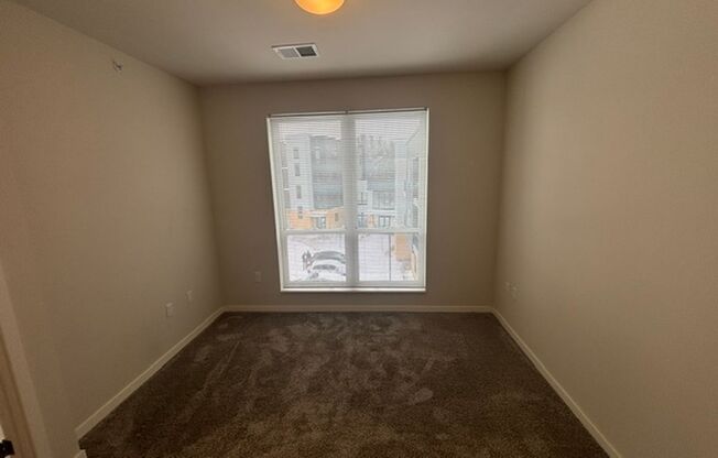 1 bed, 1 bath, 821 sqft, $1,685, Unit 10025-108