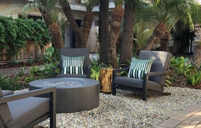 2 beds, 2 baths, 949 sqft, $3,375, Unit 21