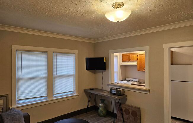 1 bed, 1 bath, $1,250, Unit Unit 6